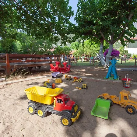 Baris & Vakantiepark 2*